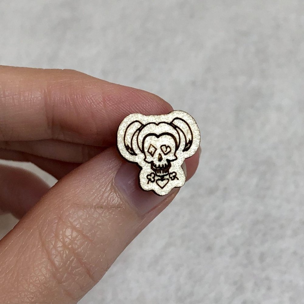 Harley Quinn Skull Wood Stud Earrings - Picture 2 of 4